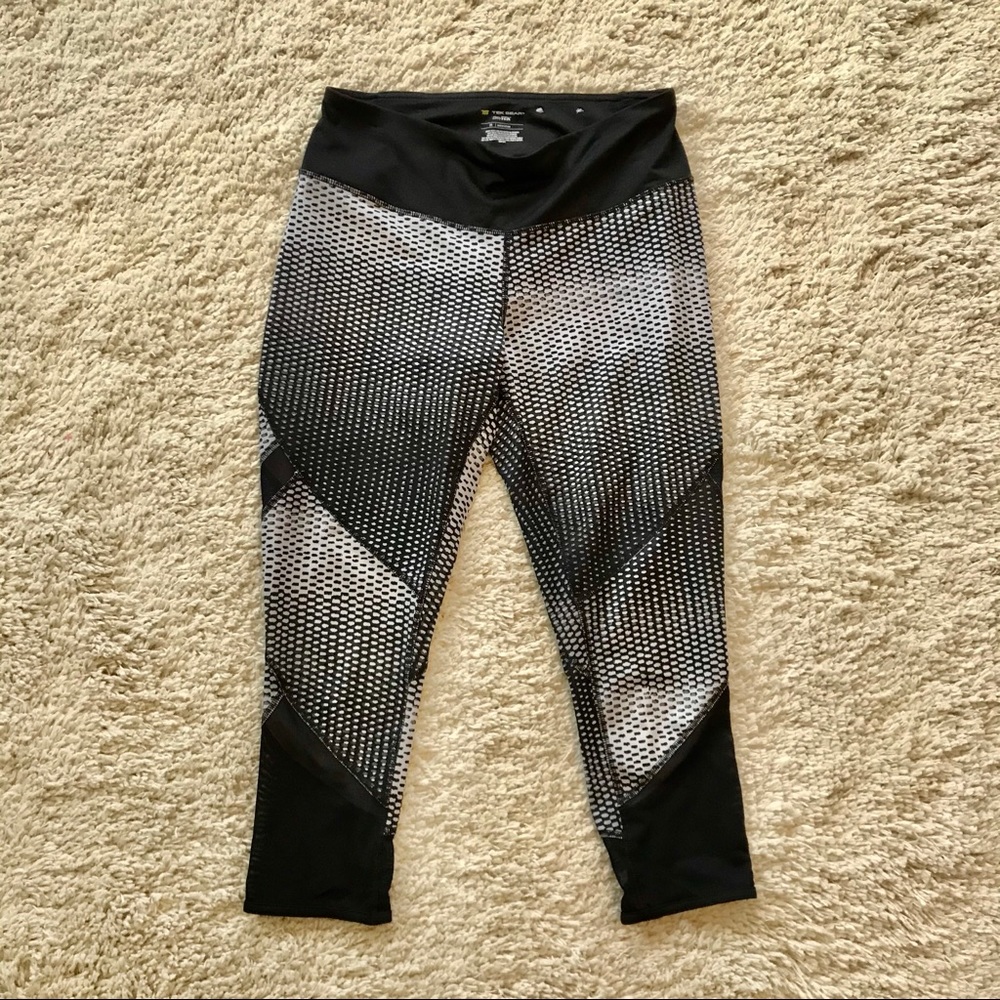 3/$25 Tek Gear Capri leggins